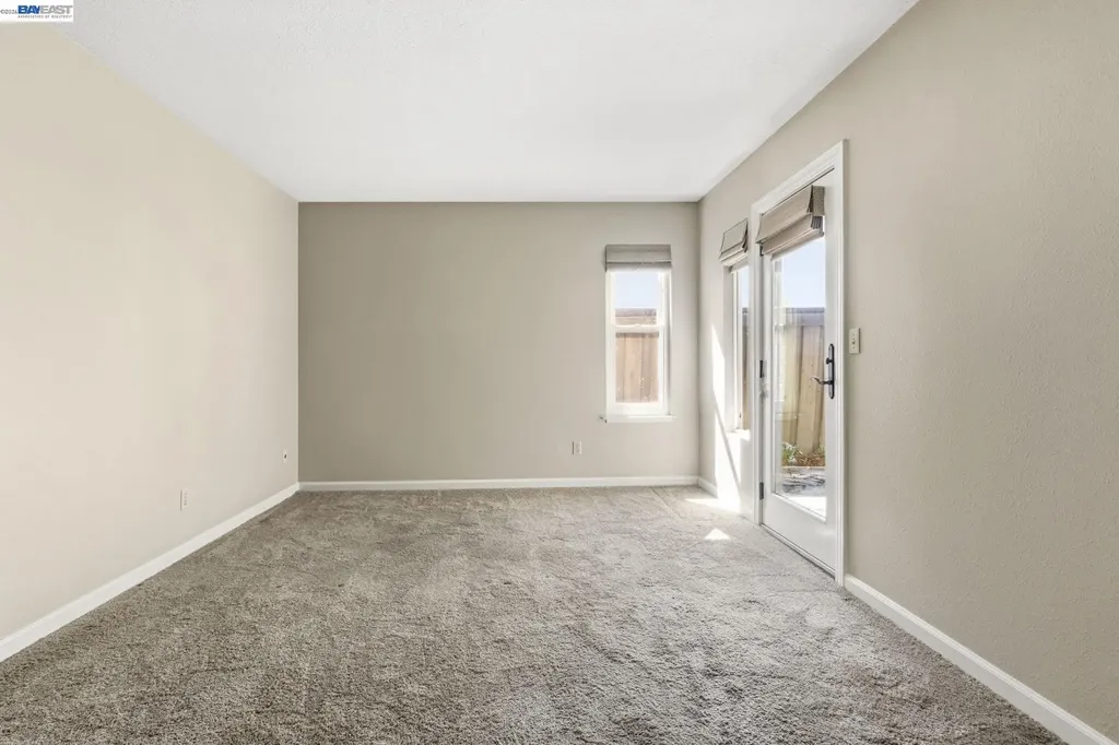 165 Fairoaks Drive Vacaville CA 95688