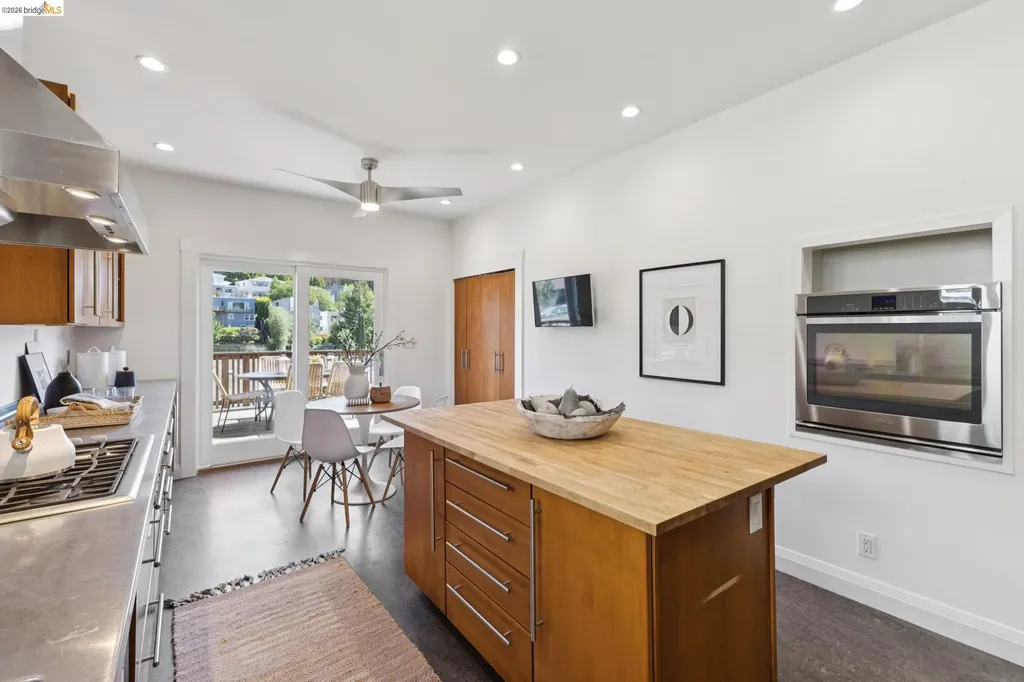 699 Arimo Avenue Oakland CA 94610