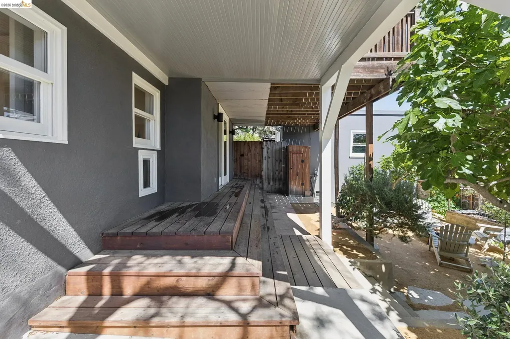 699 Arimo Avenue Oakland CA 94610