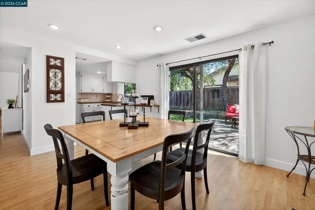 2202 Boulder Creek Court Martinez CA 94553