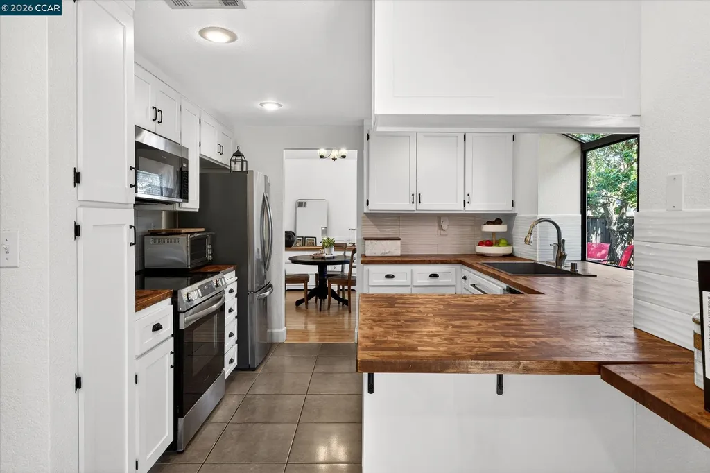 2202 Boulder Creek Court Martinez CA 94553