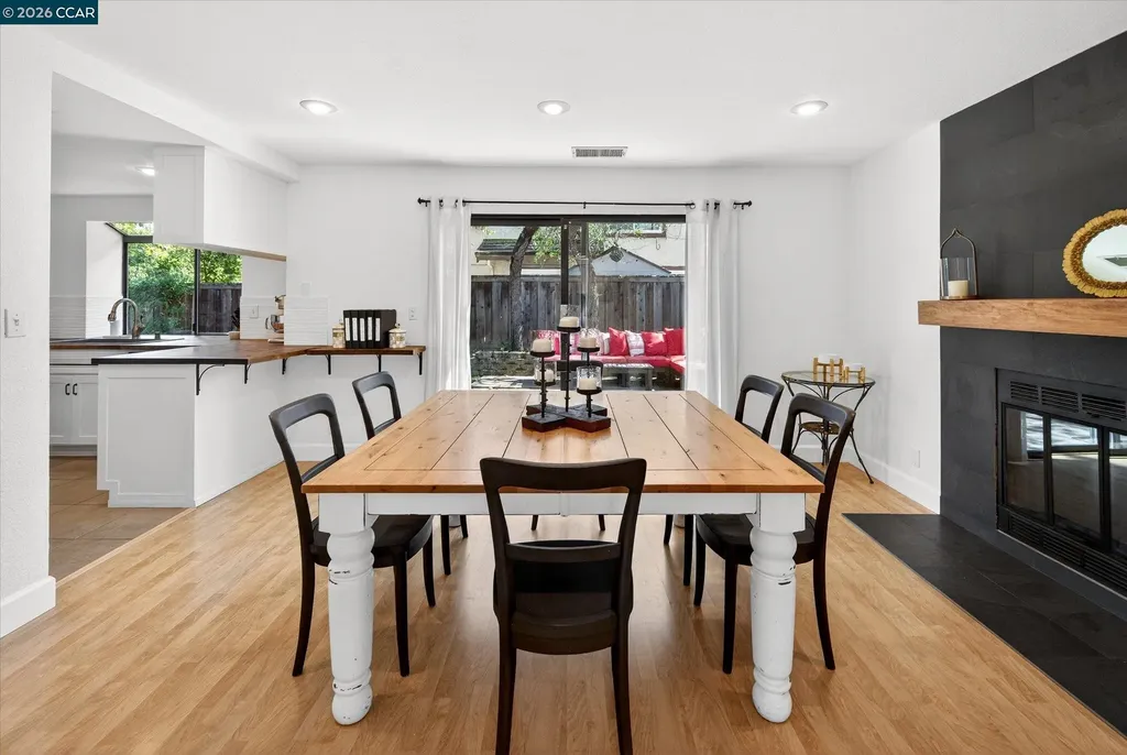 2202 Boulder Creek Court Martinez CA 94553