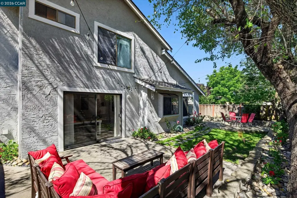 2202 Boulder Creek Court Martinez CA 94553