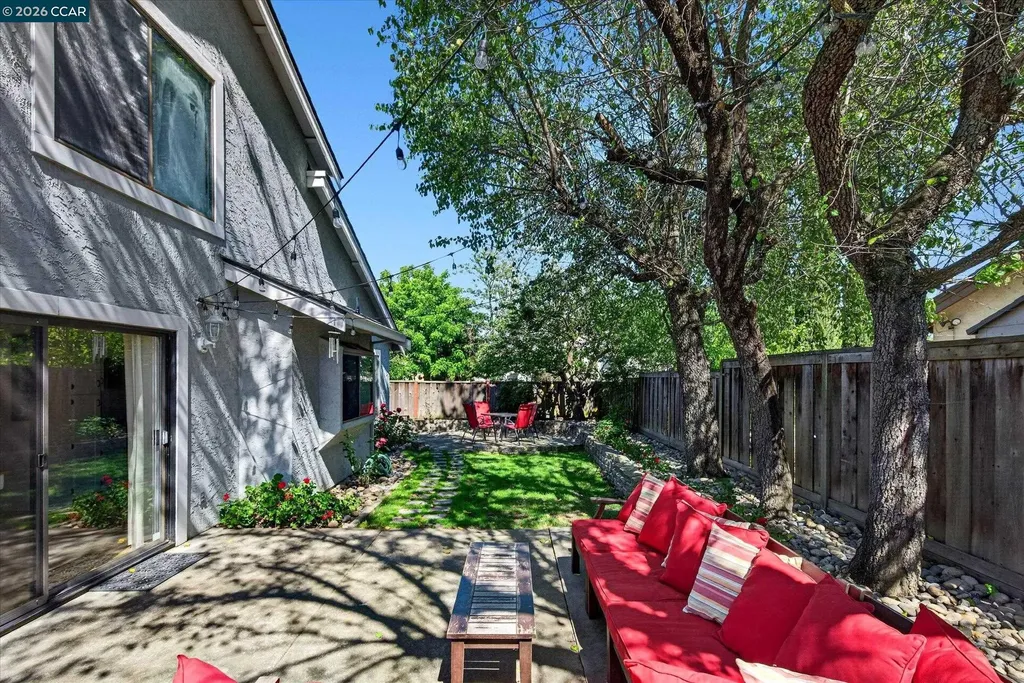 2202 Boulder Creek Court Martinez CA 94553