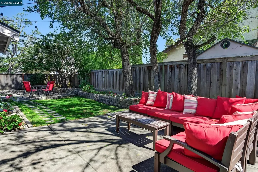 2202 Boulder Creek Court Martinez CA 94553
