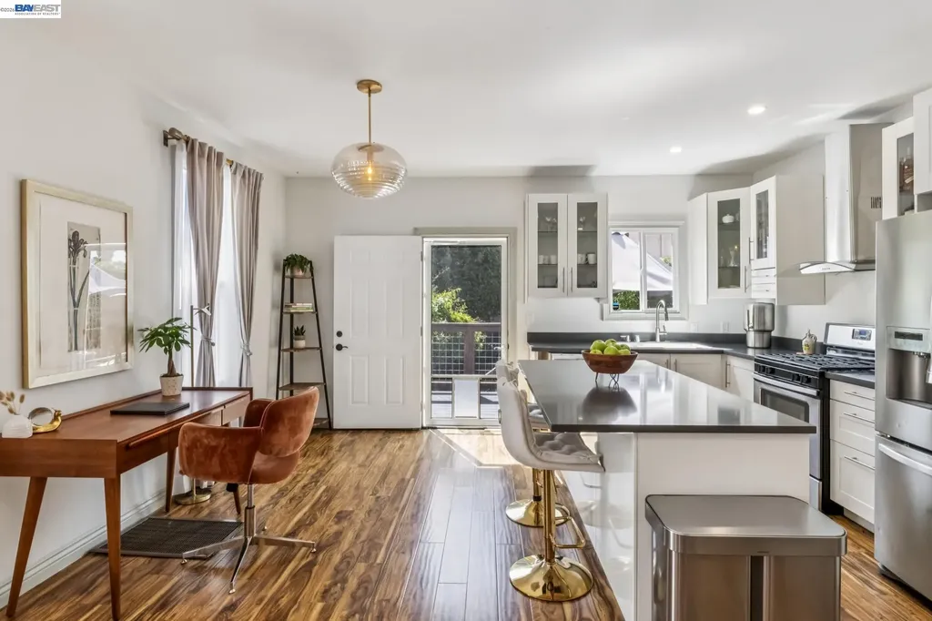 1806 8th Avenue Oakland CA 94606