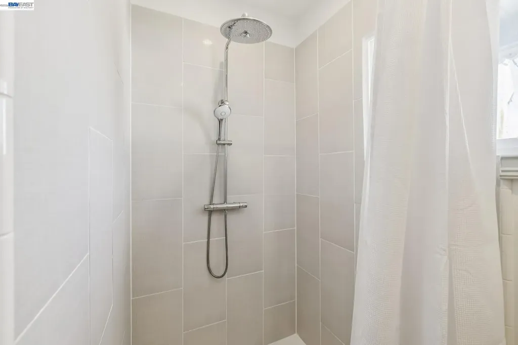1806 8th Avenue Oakland CA 94606