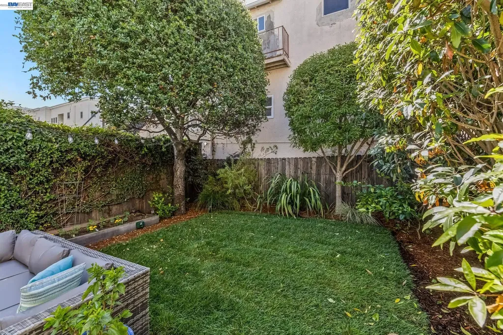 1806 8th Avenue Oakland CA 94606