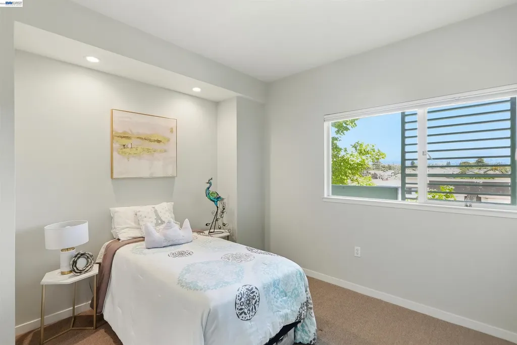 6465 San Pablo Avenue Oakland CA 94608