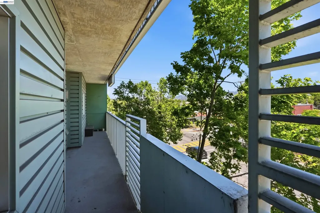 6465 San Pablo Avenue Oakland CA 94608