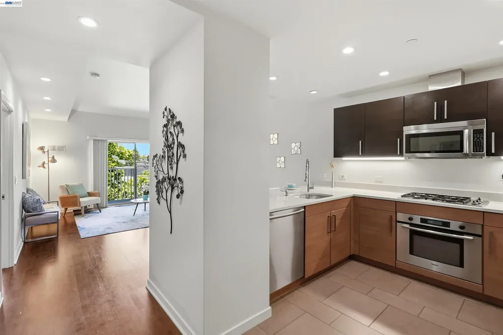 6465 San Pablo Avenue Oakland CA 94608