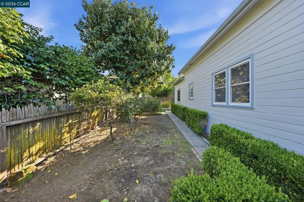 848 Talbart Street Martinez CA 94553