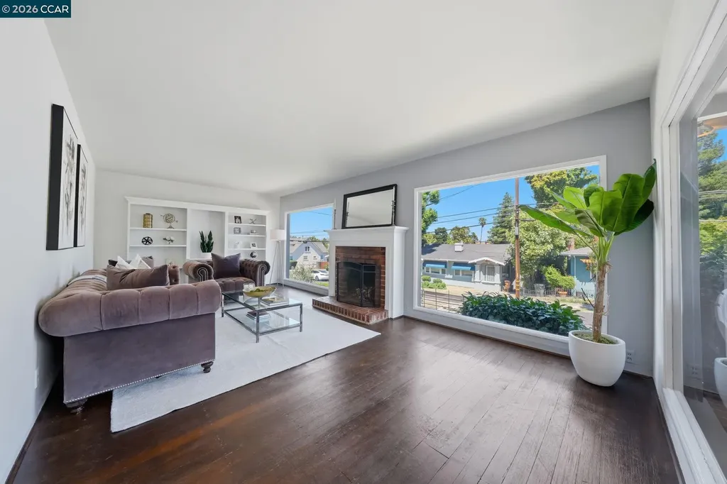 848 Talbart Street Martinez CA 94553