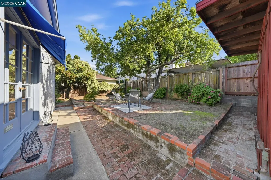 848 Talbart Street Martinez CA 94553