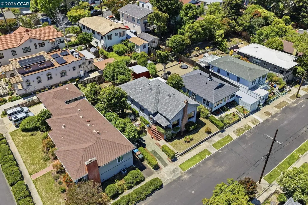 848 Talbart Street Martinez CA 94553