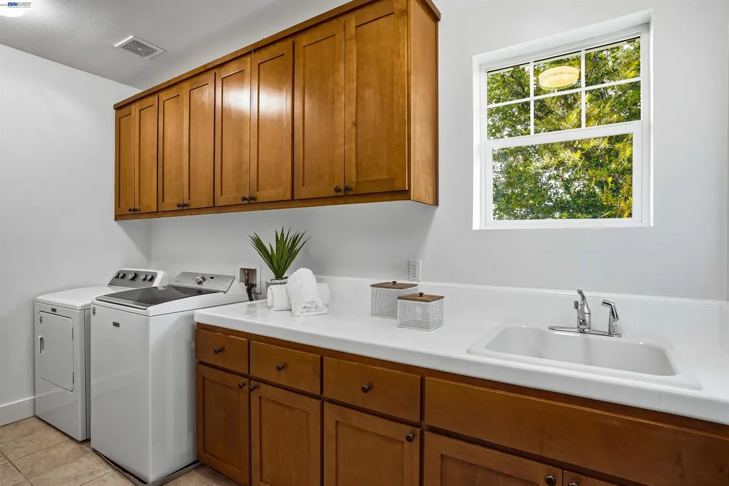 2785 Decker Lane Livermore CA 94550