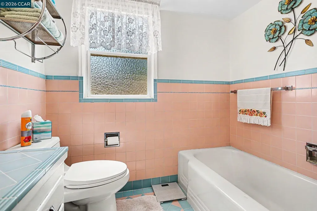 1940 Pine Street Martinez CA 94553