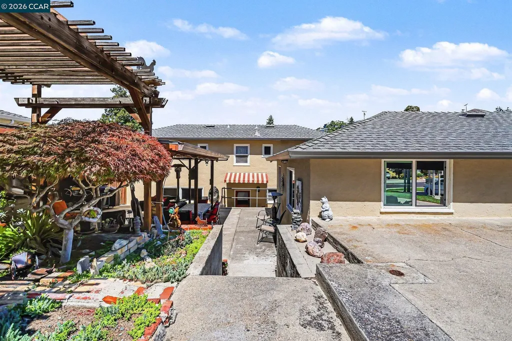 1940 Pine Street Martinez CA 94553