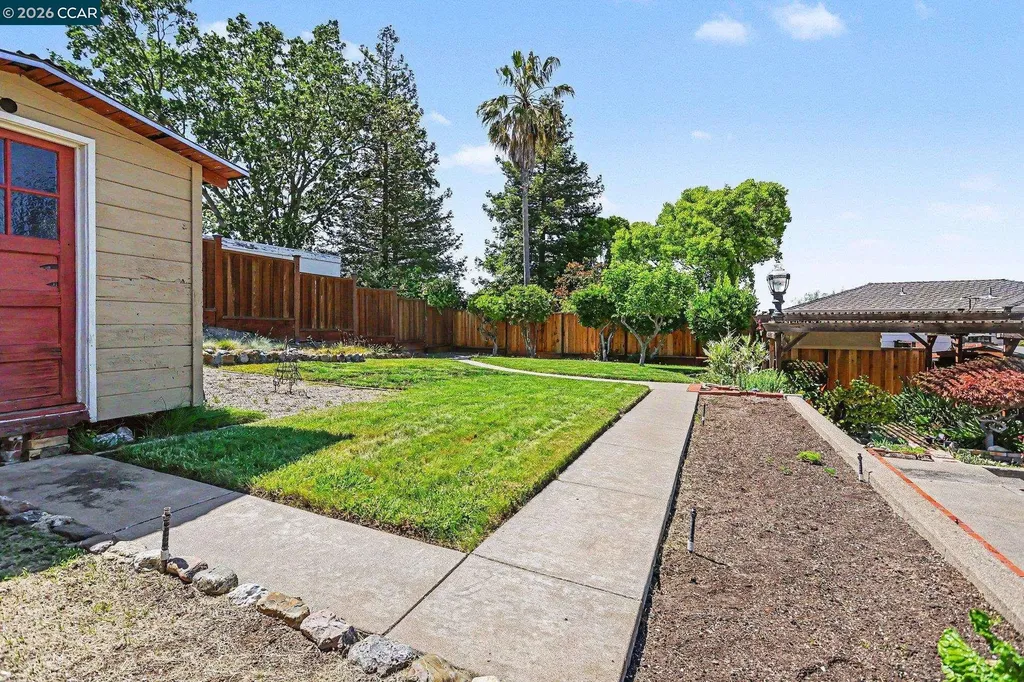 1940 Pine Street Martinez CA 94553