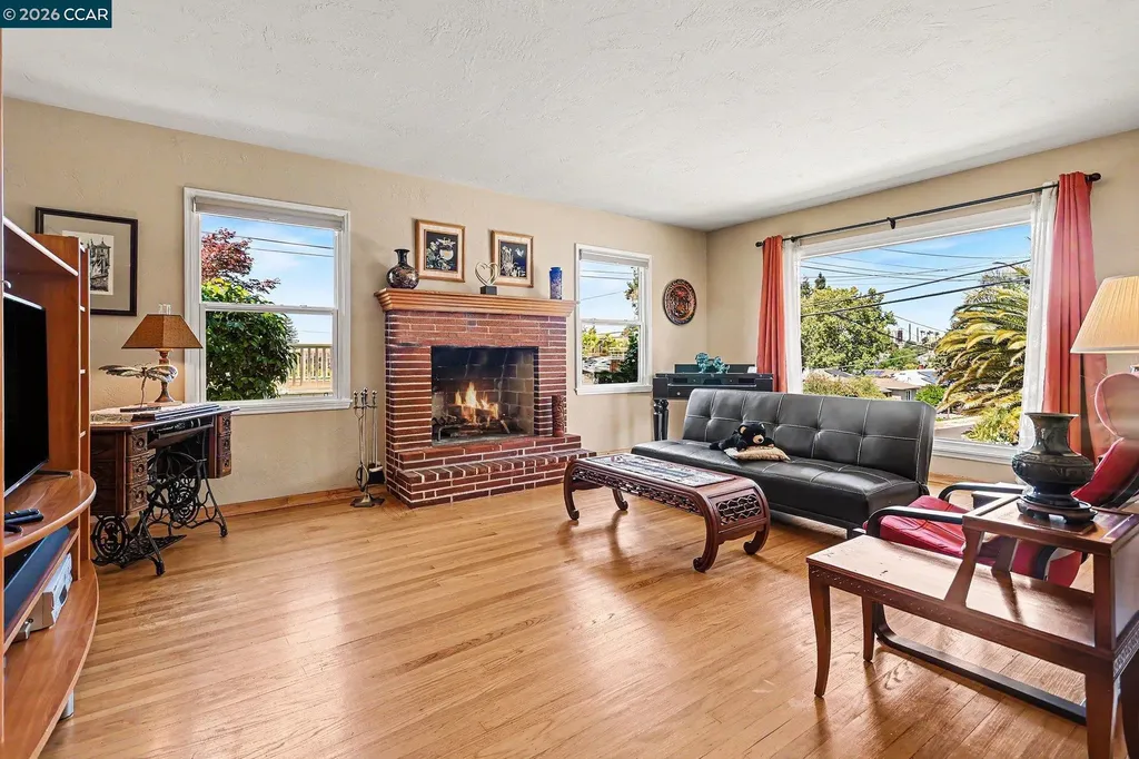 1940 Pine Street Martinez CA 94553