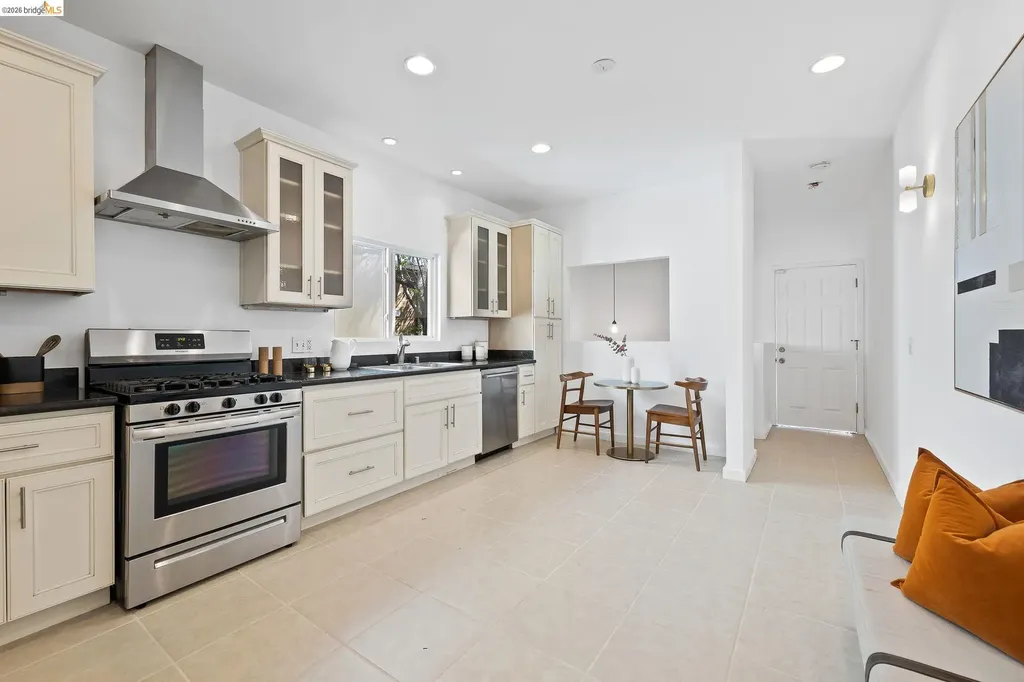 2143 28th Street Oakland CA 94606
