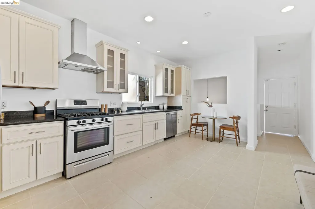 2143 28th Street Oakland CA 94606