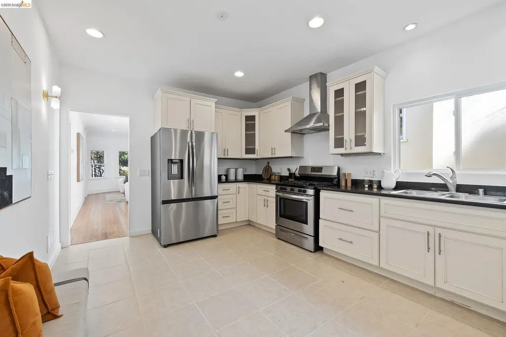 2143 28th Street Oakland CA 94606