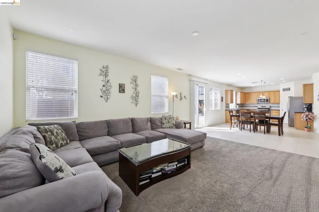 1327 Tuolumne Way Oakley CA 94561