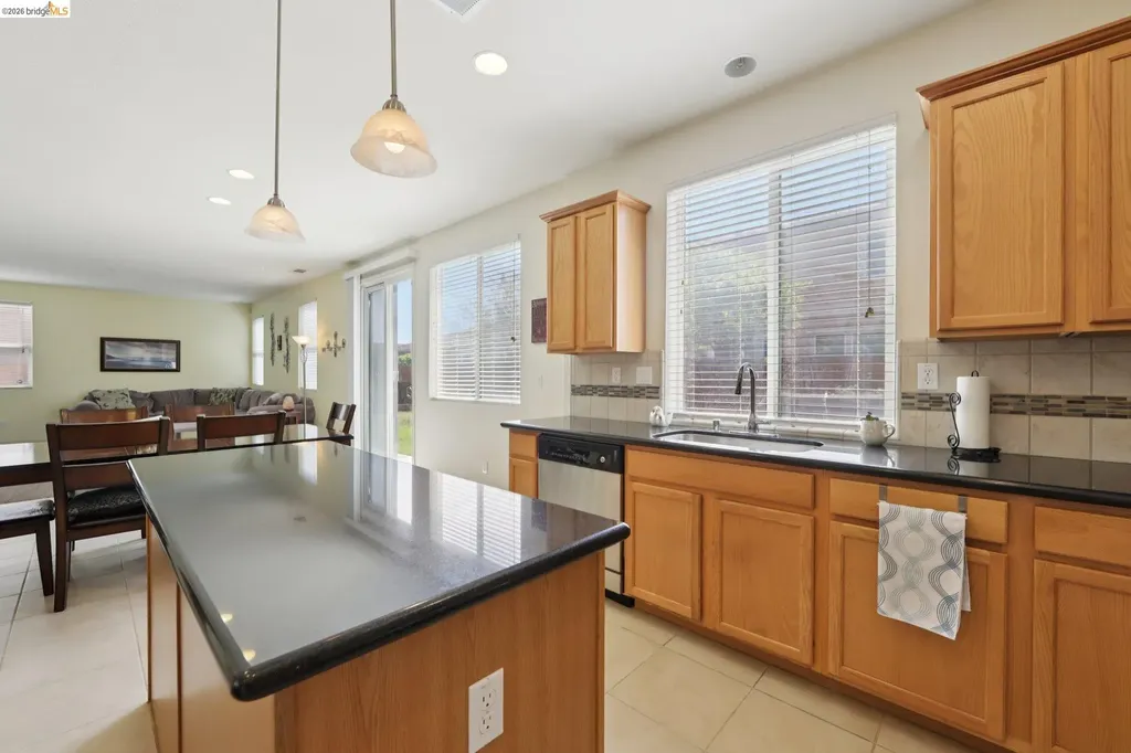 1327 Tuolumne Way Oakley CA 94561