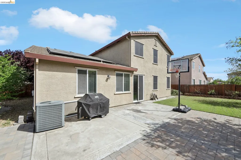 1327 Tuolumne Way Oakley CA 94561