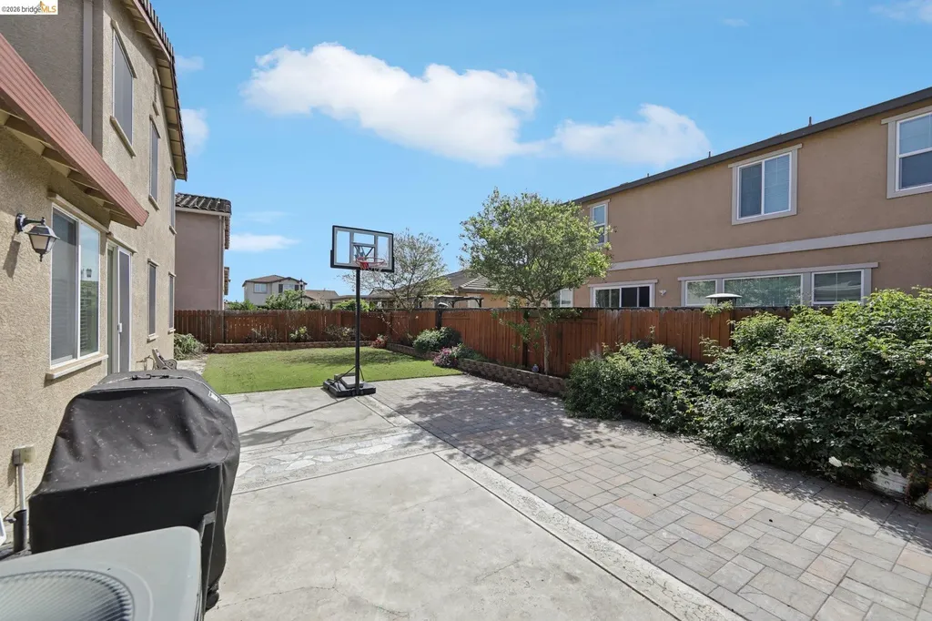 1327 Tuolumne Way Oakley CA 94561