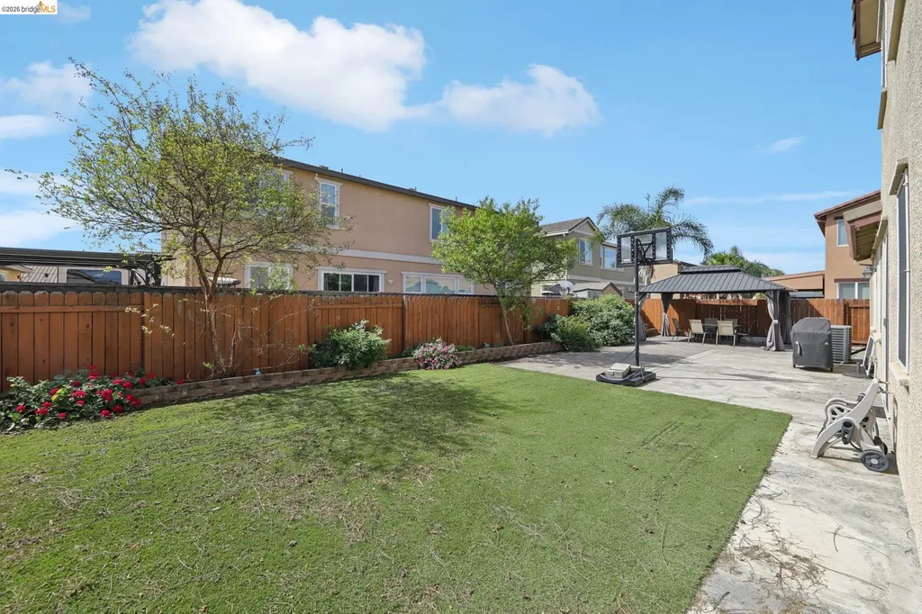 1327 Tuolumne Way Oakley CA 94561