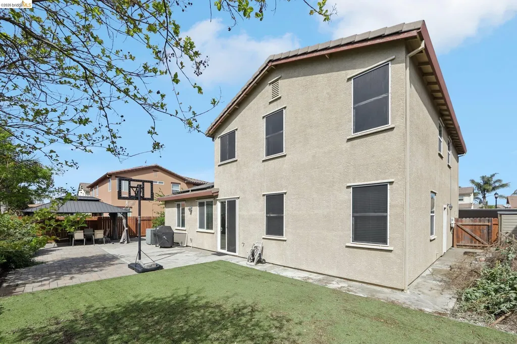 1327 Tuolumne Way Oakley CA 94561