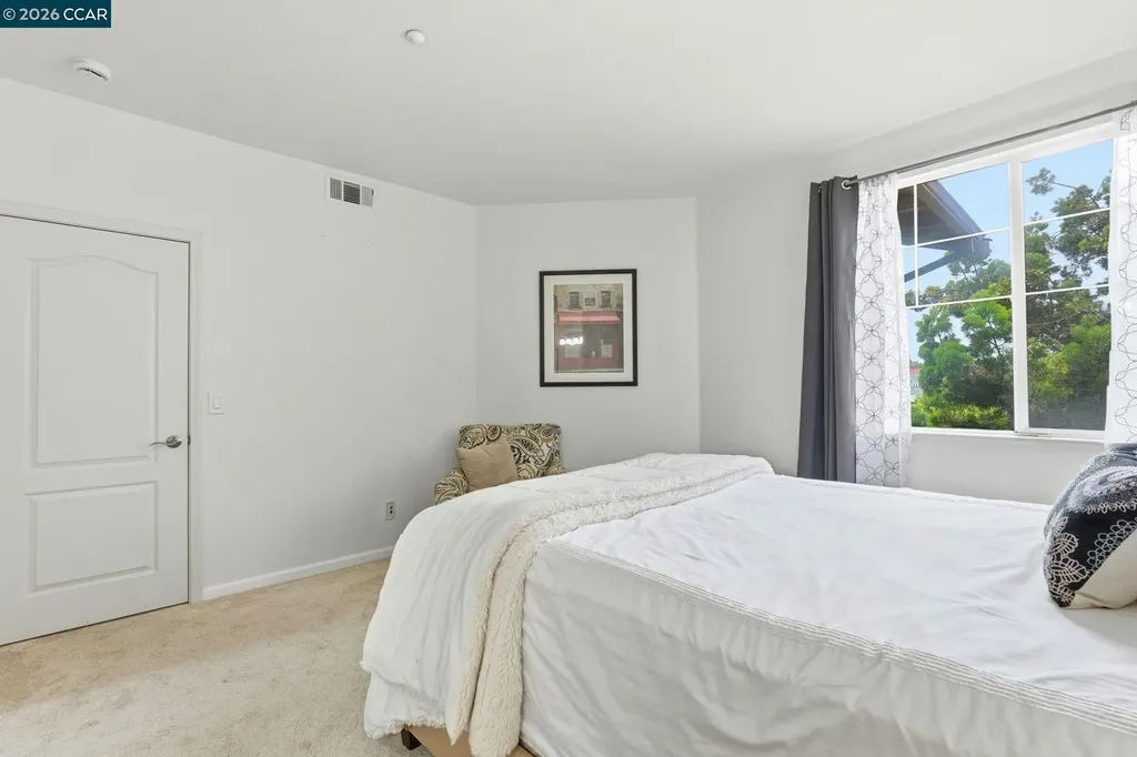 10875 Packard Street Oakland CA 94603