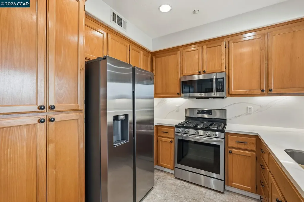 10875 Packard Street Oakland CA 94603