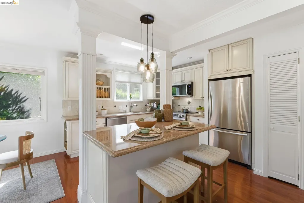 6252 Merced Avenue Oakland CA 94611