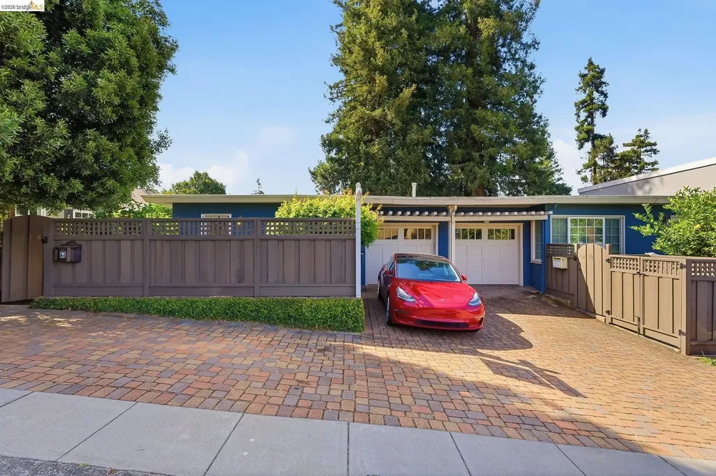 6252 Merced Avenue Oakland CA 94611