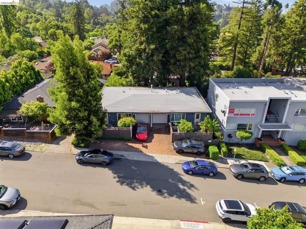 6252 Merced Avenue Oakland CA 94611
