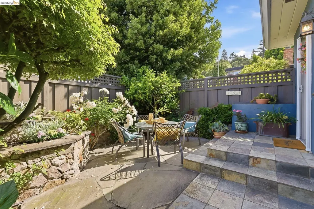 6252 Merced Avenue Oakland CA 94611