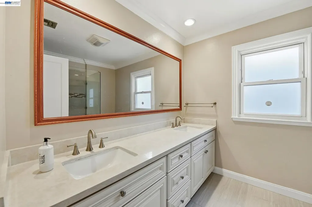 15274 Inverness Street San Leandro CA 94579