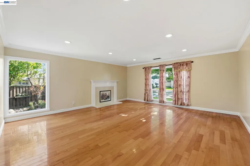 15274 Inverness Street San Leandro CA 94579