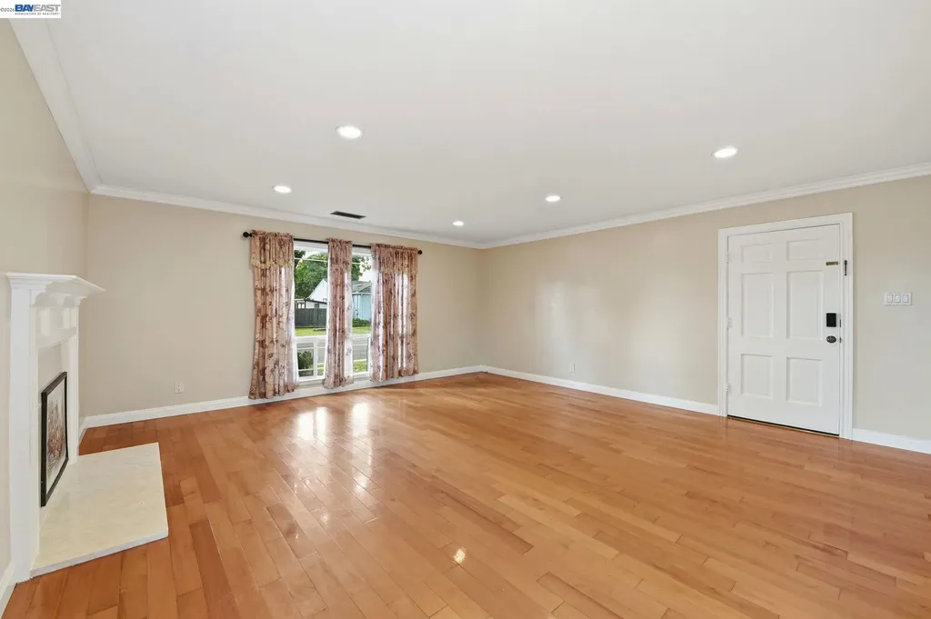 15274 Inverness Street San Leandro CA 94579