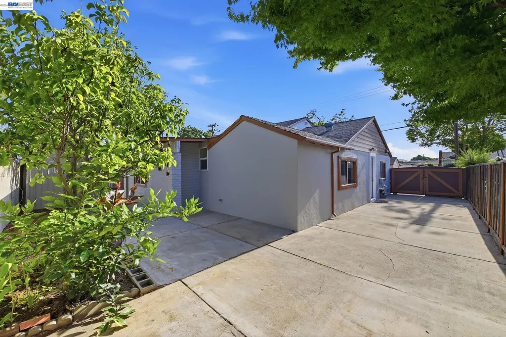 15274 Inverness Street San Leandro CA 94579