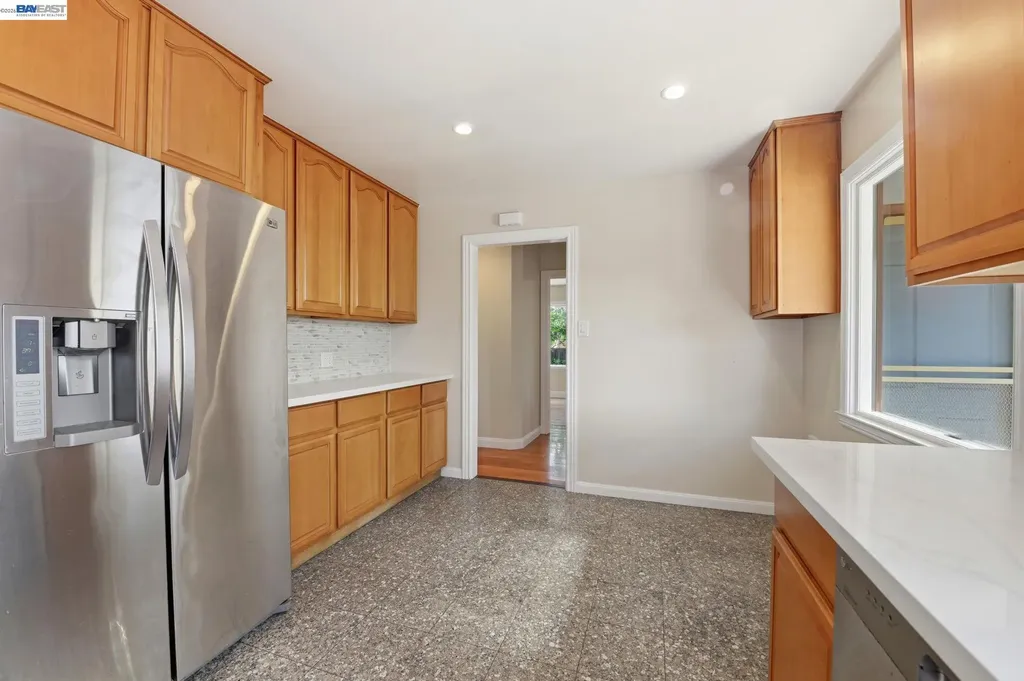 15274 Inverness Street San Leandro CA 94579