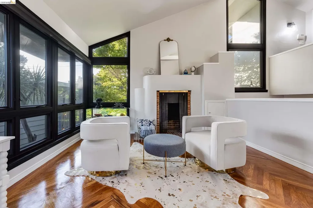 6048 Chelton Drive Oakland CA 94611