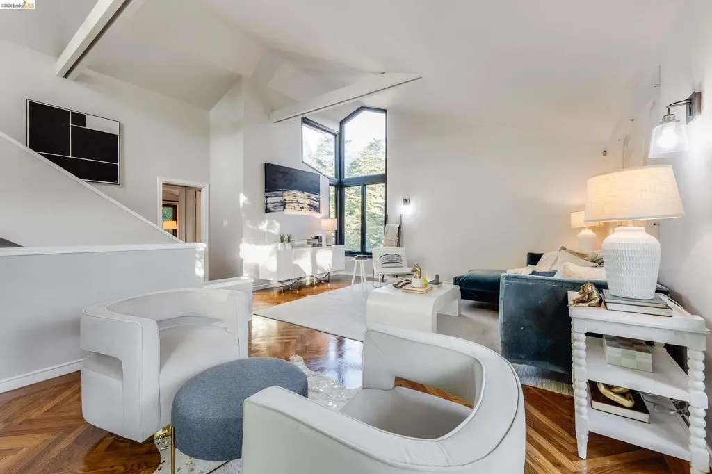 6048 Chelton Drive Oakland CA 94611