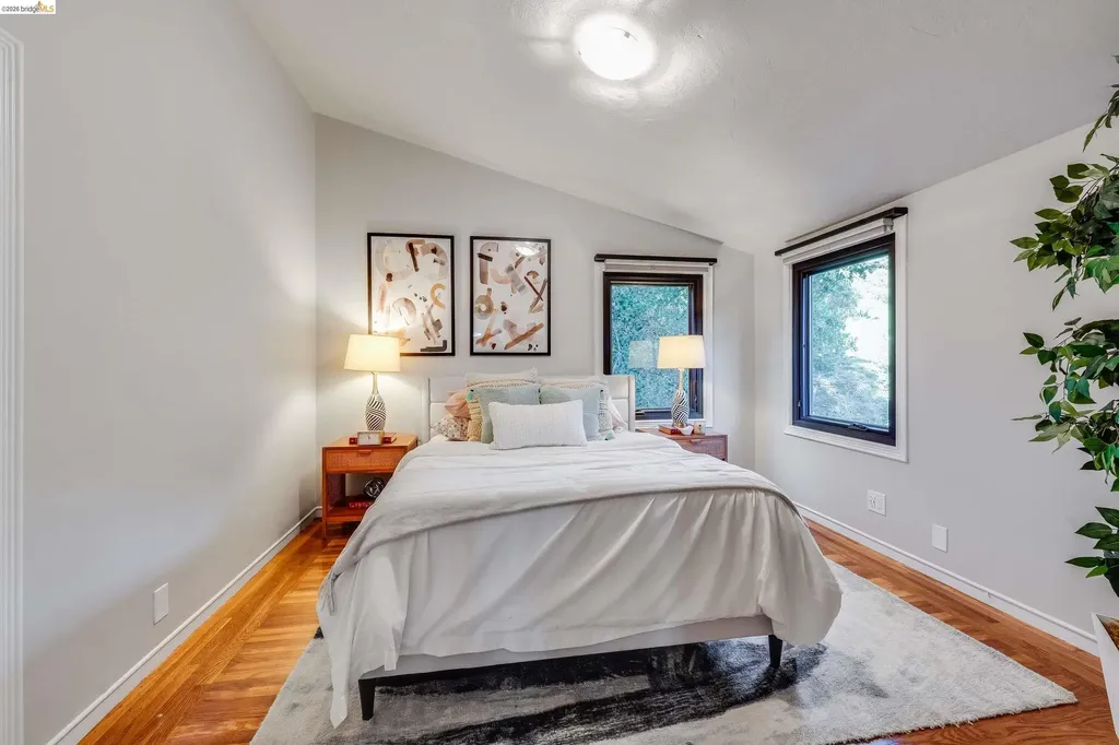 6048 Chelton Drive Oakland CA 94611