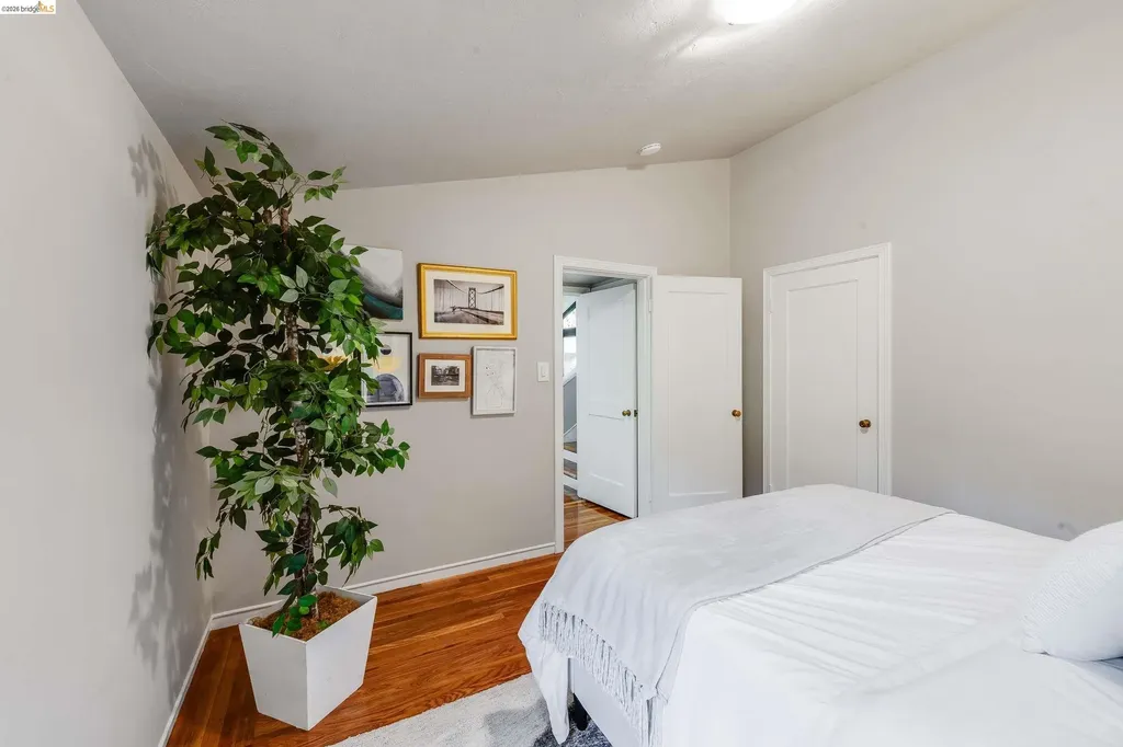 6048 Chelton Drive Oakland CA 94611