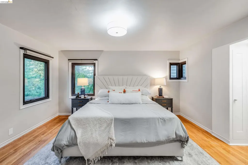 6048 Chelton Drive Oakland CA 94611