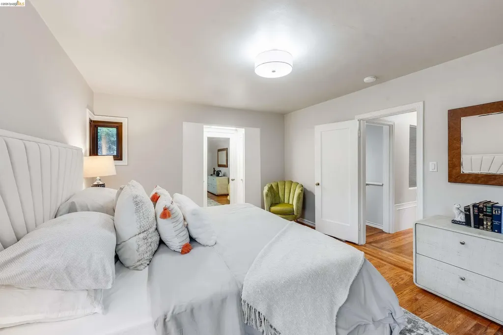 6048 Chelton Drive Oakland CA 94611